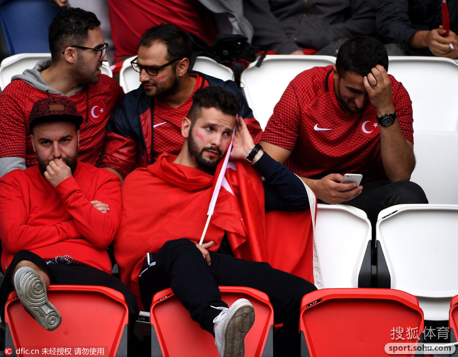 开元登录入口关于今晚德甲传出新动向，纽卡斯尔遗憾出局，管理层表态——球迷炸锅，更衣室氛围转暖的信息