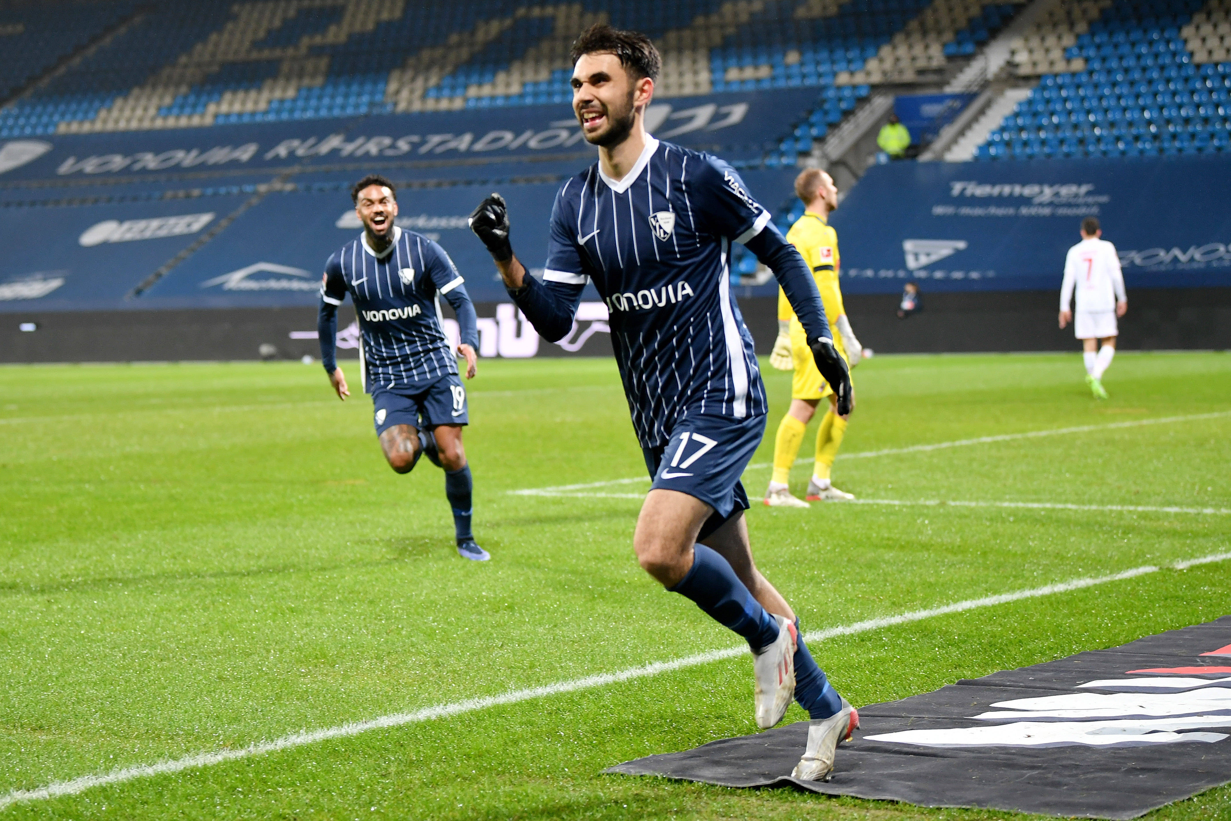 关于国际比赛日突围战来临，法兰克福围绕德甲更衣室发声，气氛紧张，细节决定成败的信息